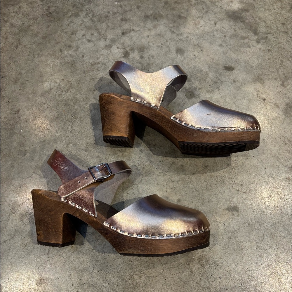 Lotta From Stockholm Metallic Rose Gold Clogs size 38